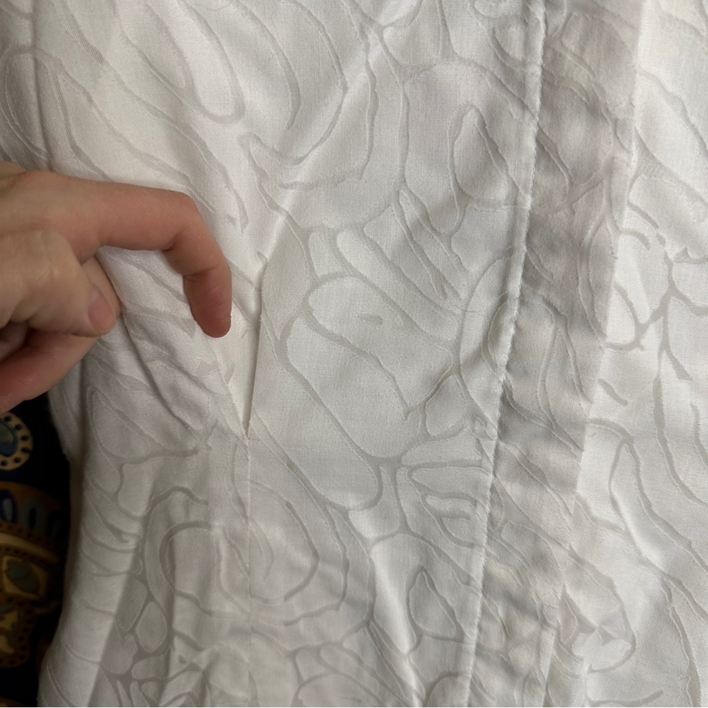 🦋5/20$🦋 sheer floral tie up blouse - Picture 9 of 14